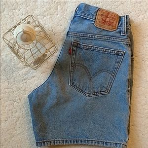 Vintage Levi’s 550 High waist shorts